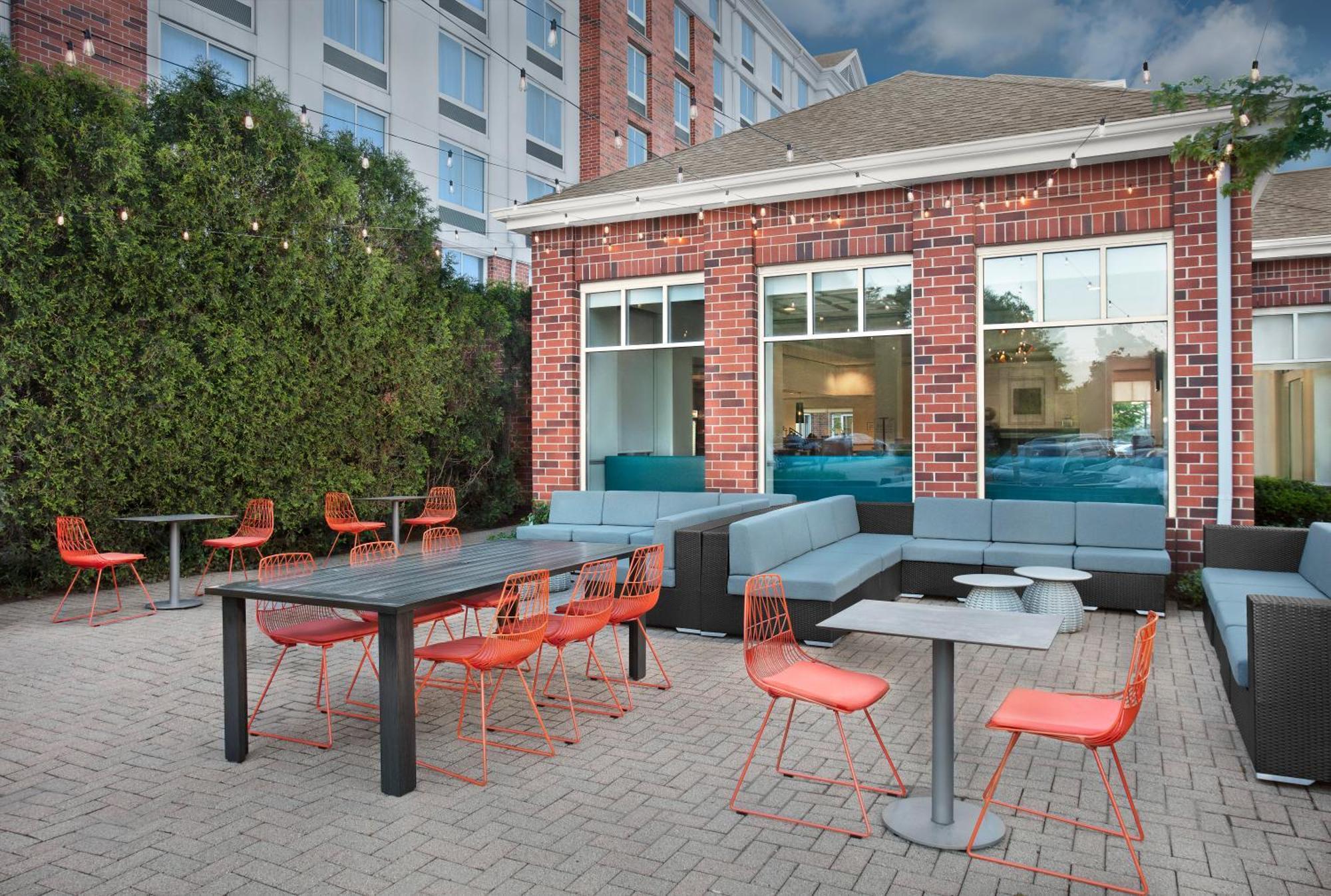 Hilton Garden Inn Hoffman Estates Exteriör bild