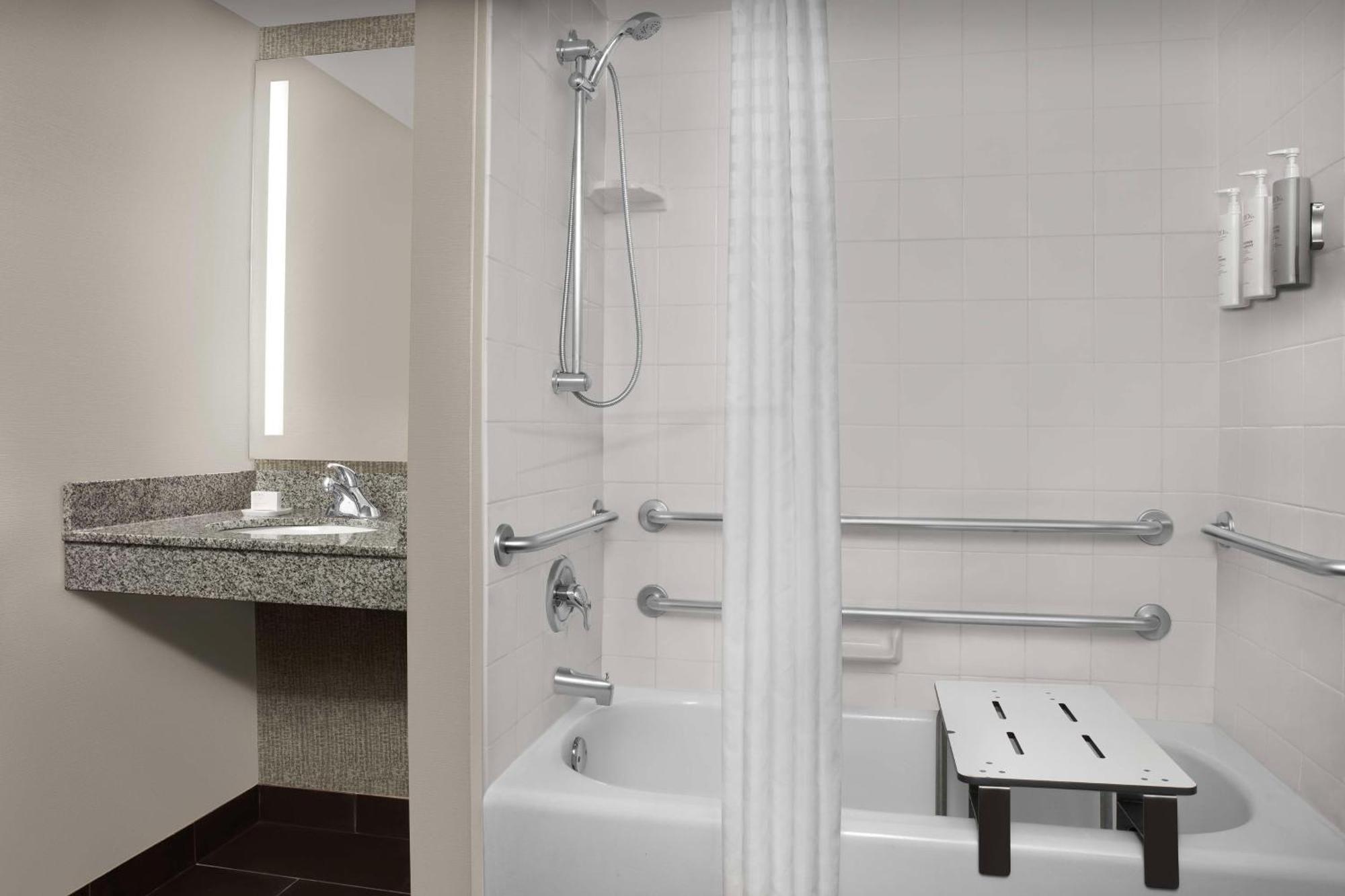 Hilton Garden Inn Hoffman Estates Exteriör bild